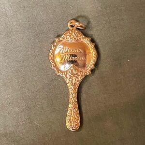 🍎Disney Couture Magic Mirror Snow White Pendant 🍎